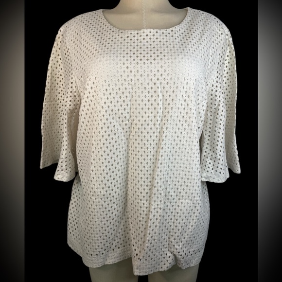 Banana Republic Tops - Banana Republic Cream Eyelet 3/4 Length Sleeve Lined Blouse Women’s XL